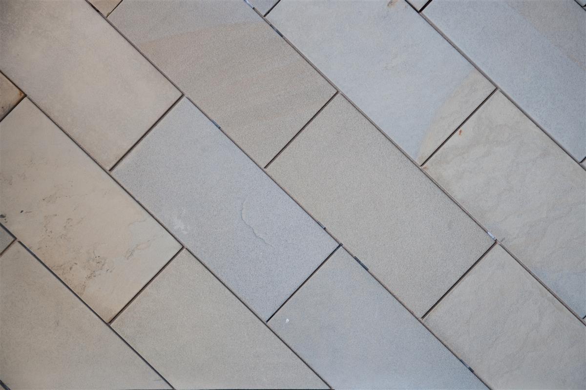 Sandblasted Alpina Media Stone