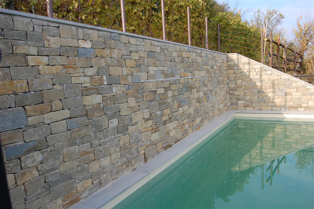 Pavimento e bordo per piscina in Pietra Alpina Naturale n°33
