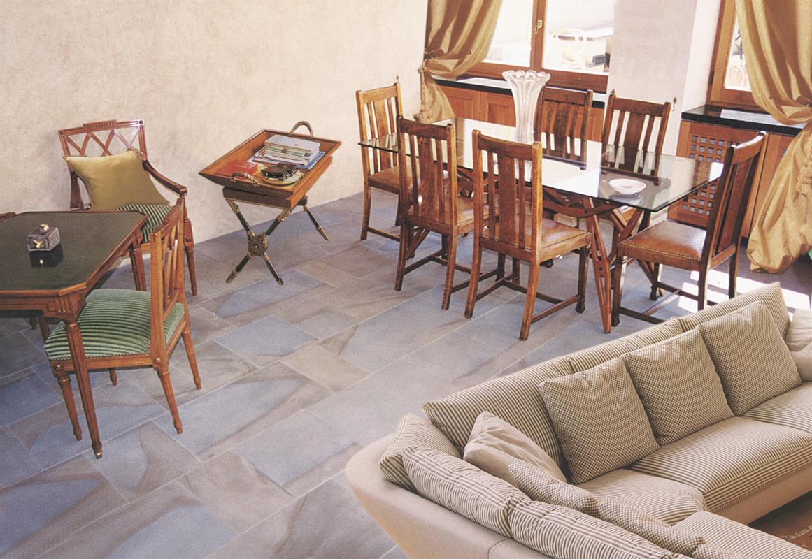 Pavimento interno in Pietra Alpina Naturale n°41