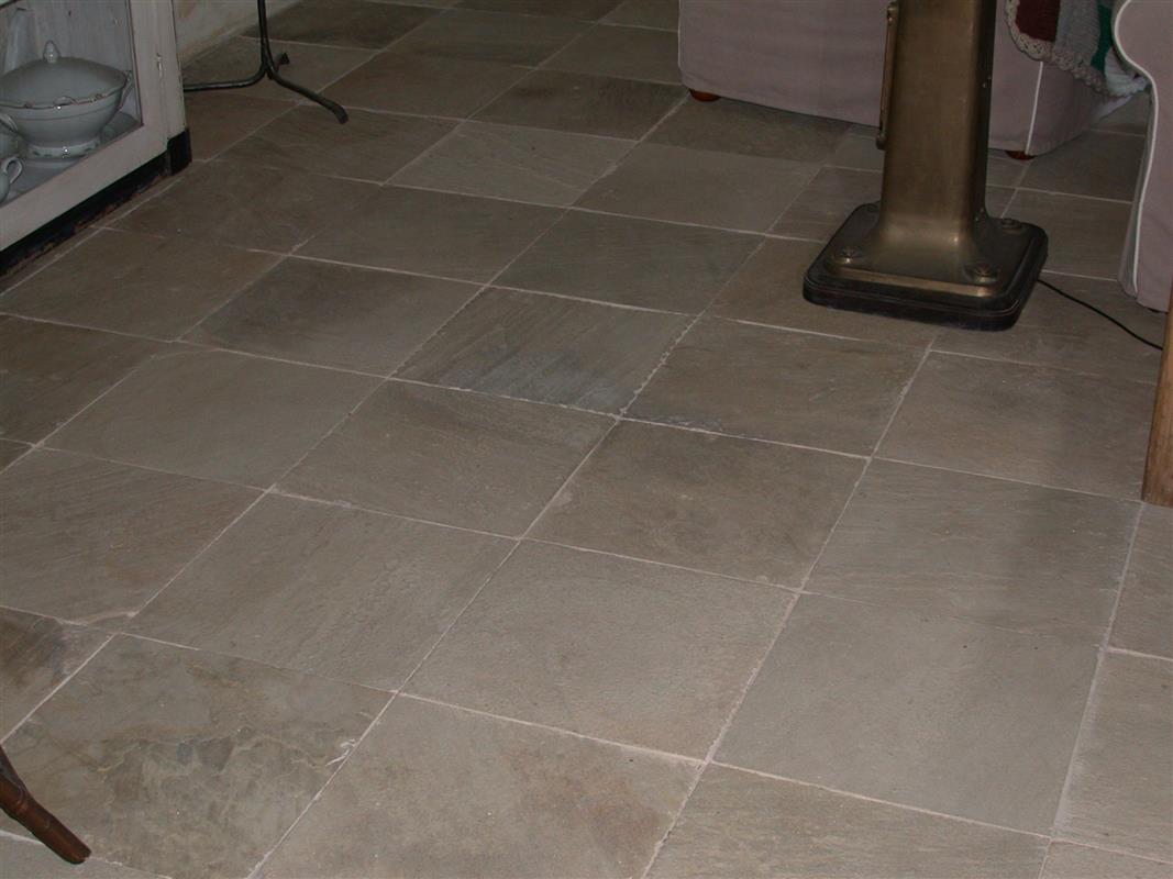 Pavimento interno in Pietra Braun Naturale n°39