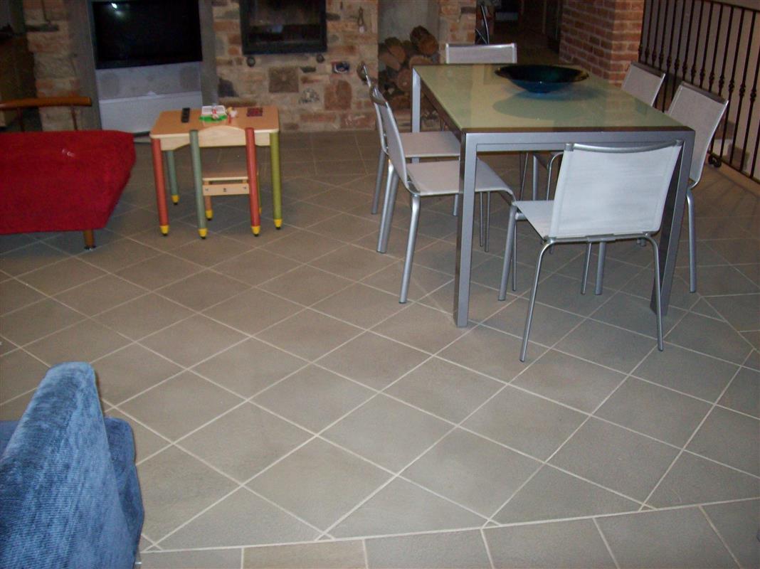 Pavimento interno in Pietra Alpina Naturale n°36