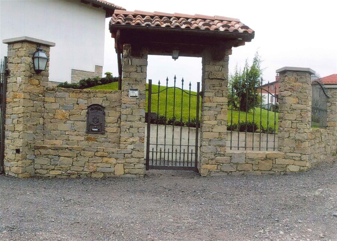 Ingresso in Pietra di Langa n°13