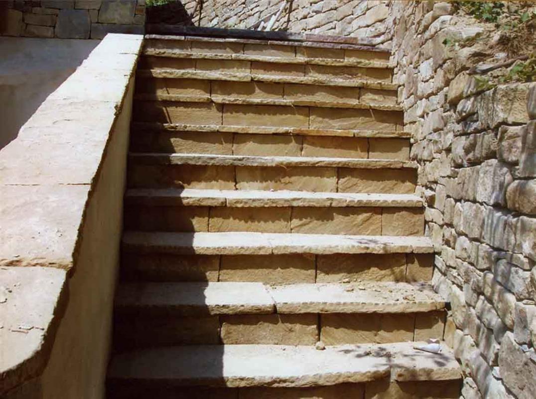 Scala esterna in Pietra Braun Naturale n°12