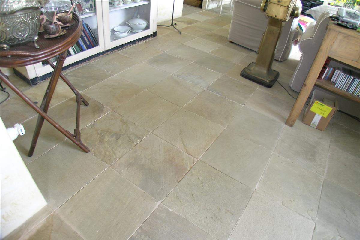 Pavimento interno in Pietra Braun Naturale n°40