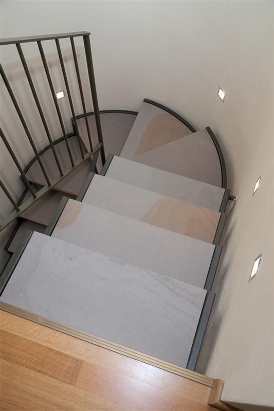 Scala Interna in Pietra Alpina su misura n°19