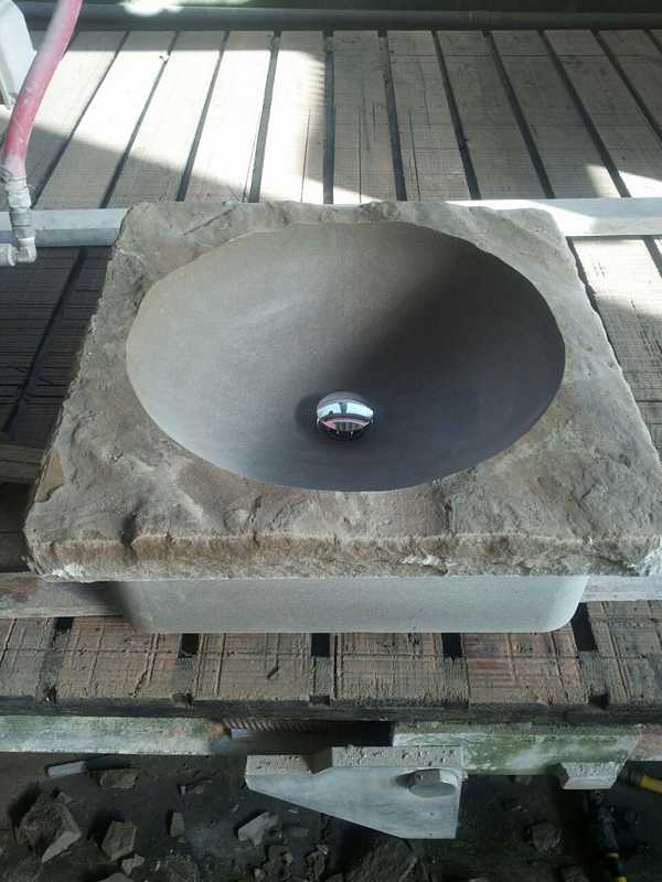 Lavabo per bagno in Pietra di Langa Naturale su misura n°36