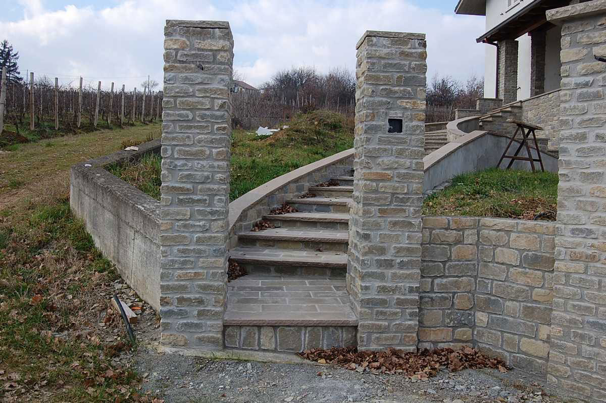 Ingresso in Pietra di Langa n°14