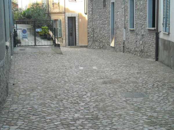 Pavé con tozzetti in Pietra di Langa Naturale n°10