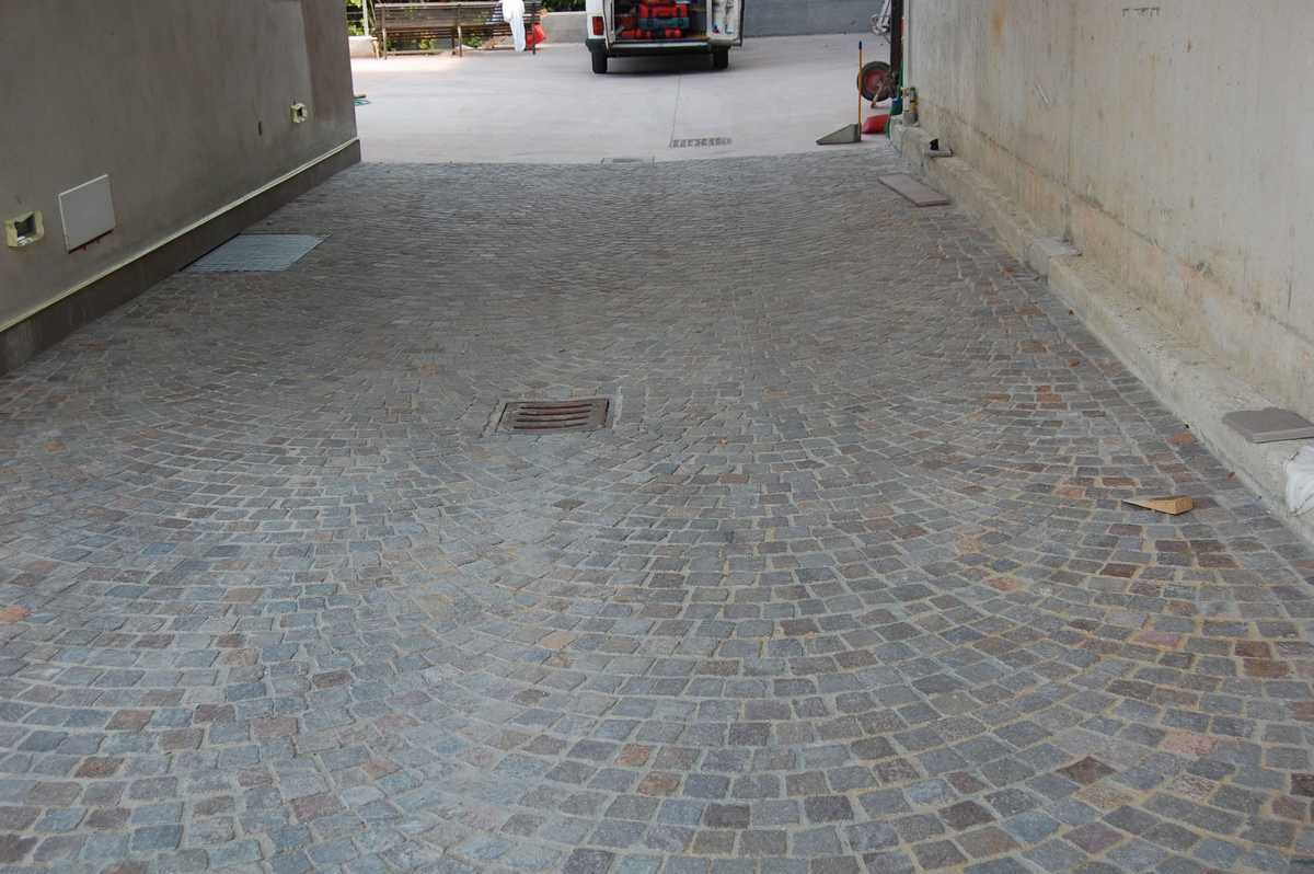 Pavé con tozzetti in Pietra di Langa Naturale n°21