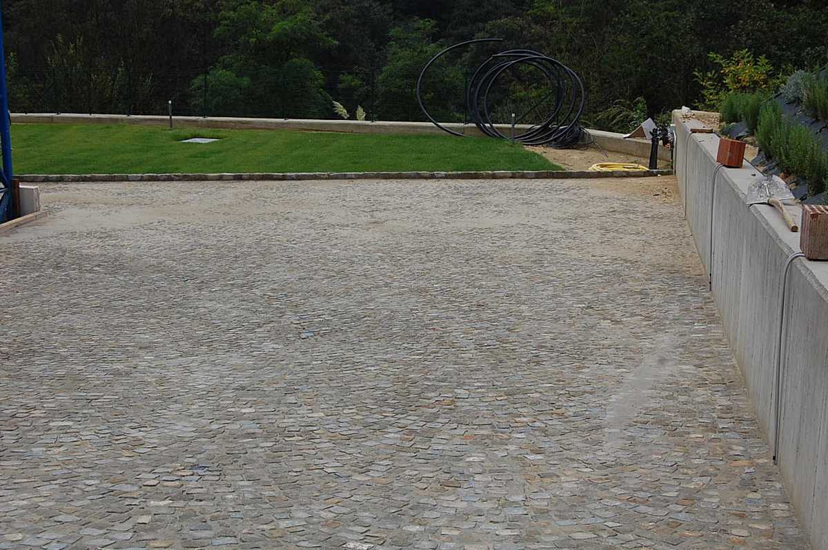 Pavé con tozzetti in Pietra di Langa Naturale n°4