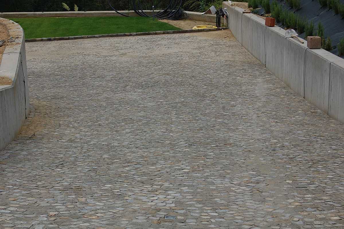 Pavé con tozzetti in Pietra di Langa Naturale n°5