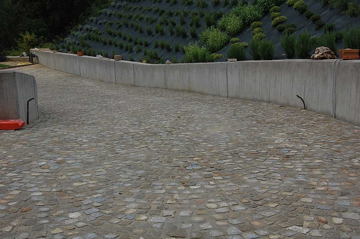 Pavé con tozzetti in Pietra di Langa Naturale n°7