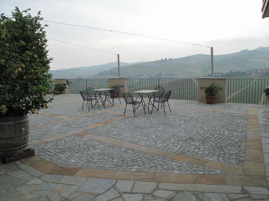 Pavé con tozzetti in Pietra di Luserna Naturale n°27