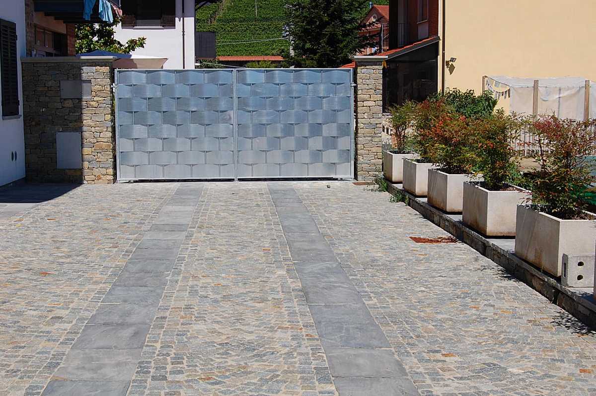 Pavé con tozzetti in Pietra di Luserna Naturale n°62