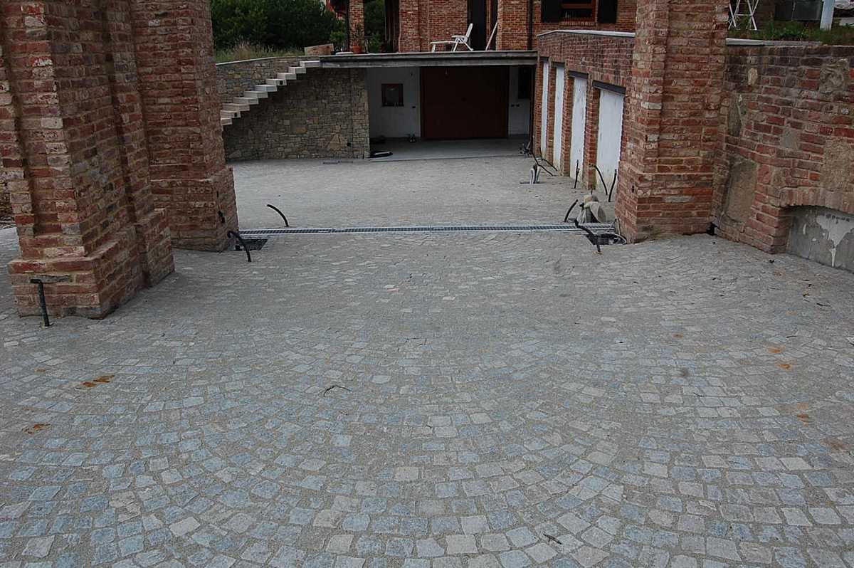 Pavé con tozzetti in Pietra Gaia Naturale n°66