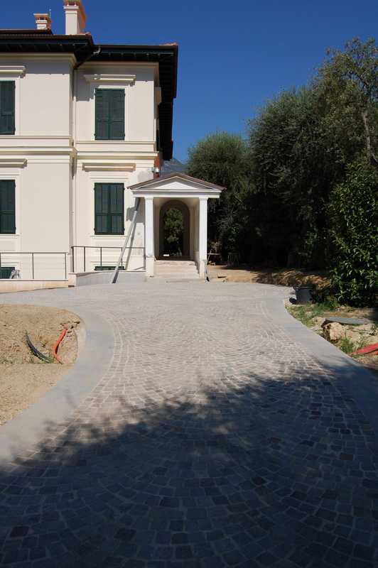 Pavé con tozzetti in Porfido del Trentino Naturale n°19
