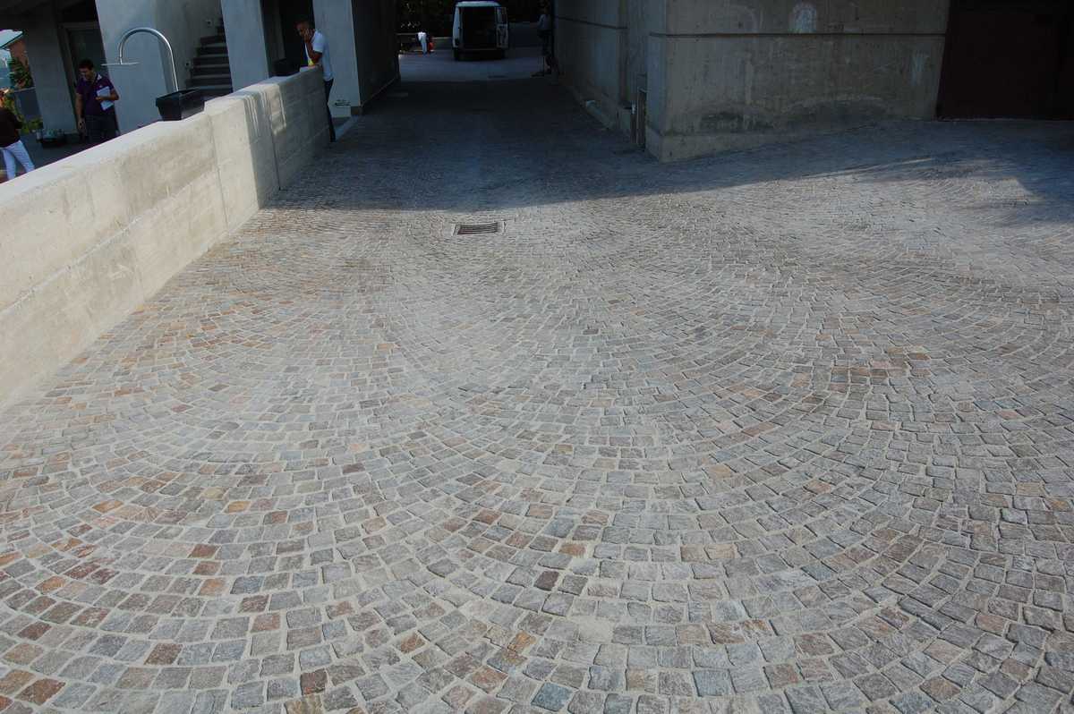 Pavé con tozzetti in Porfido del Trentino Naturale n°20