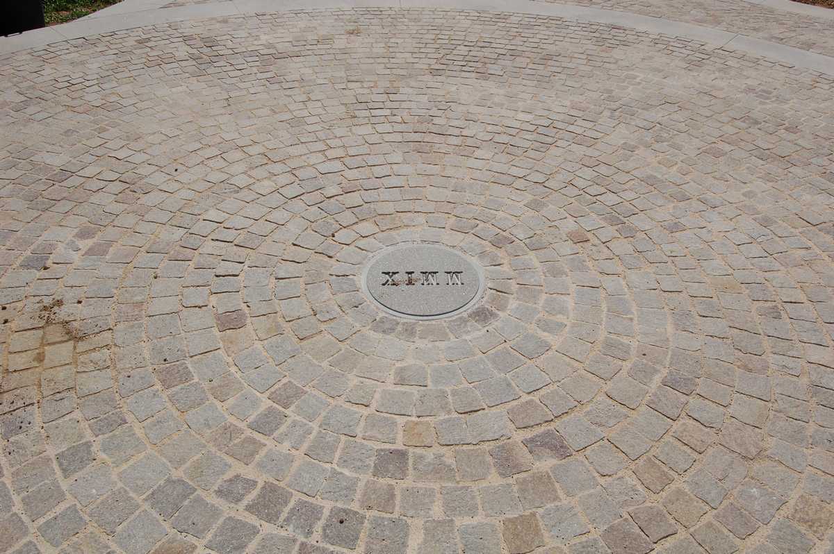 Pavé con tozzetti in Porfido del Trentino Naturale n°36