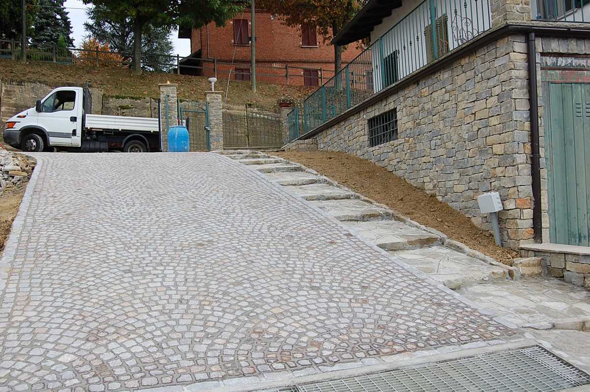 Pavé con tozzetti in Porfido Naturale n°57