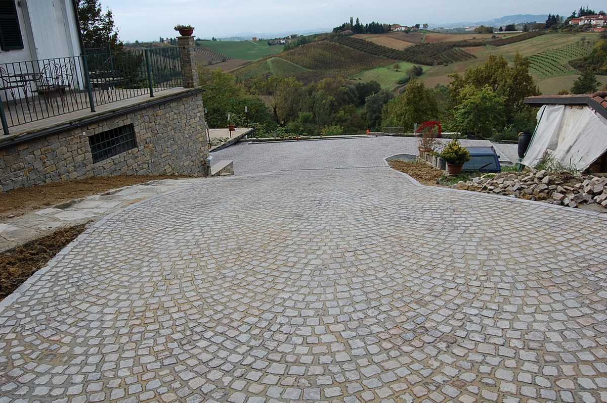 Pavé con tozzetti in Porfido Naturale n°59