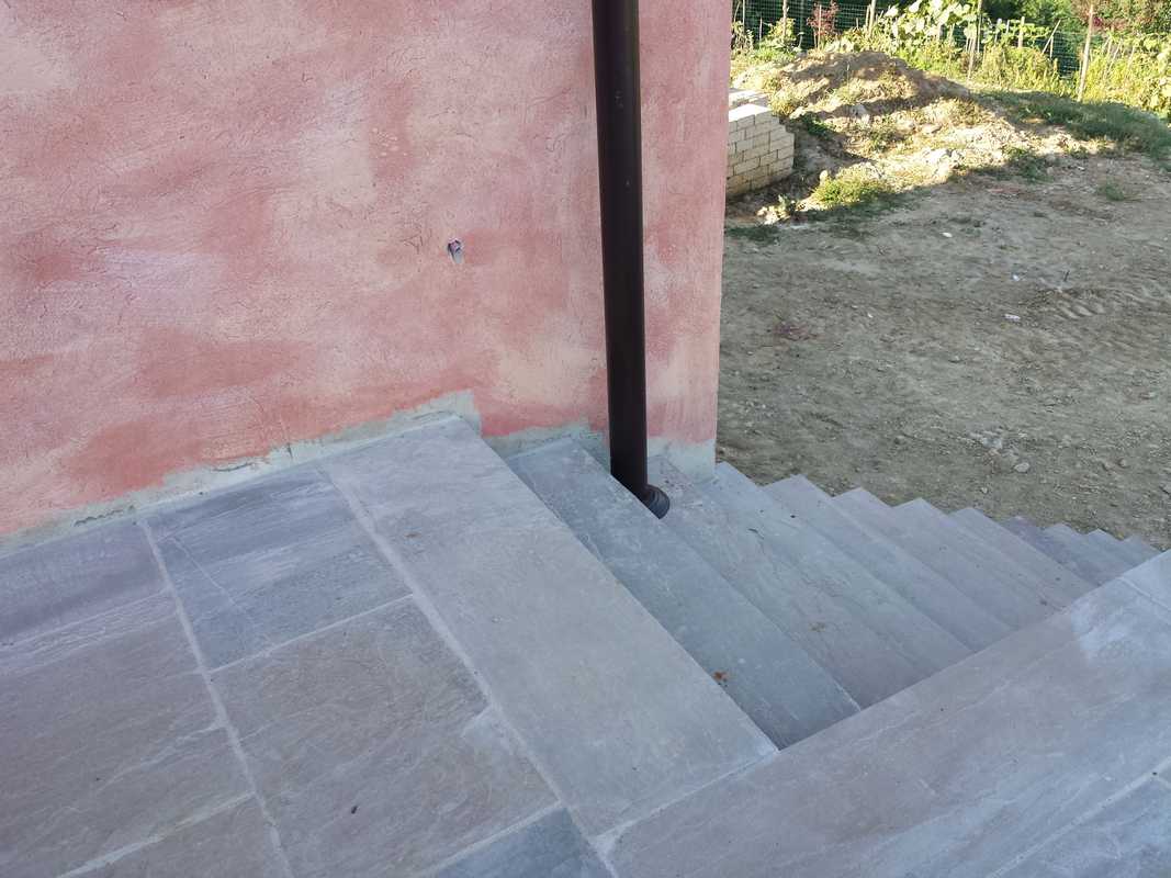 Pavimentazione tipo “Patio” in Pietra Gaia Naturale n°36