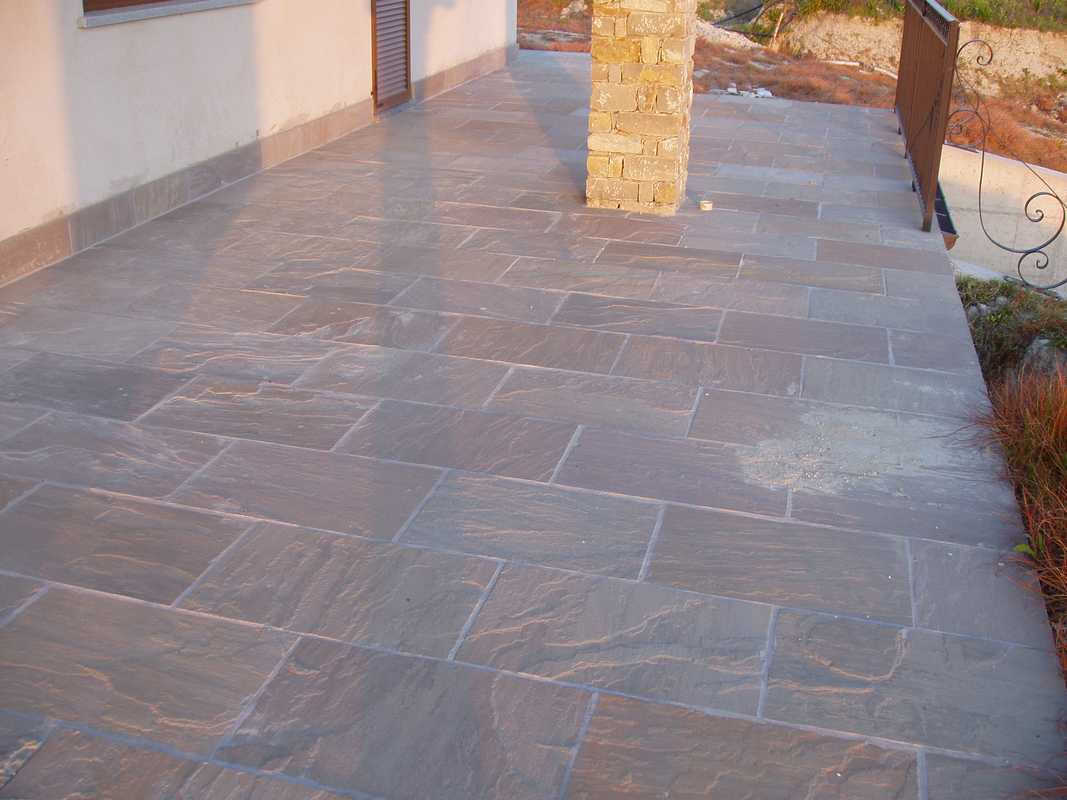 Pavimentazione tipo “Patio” in Pietra Gaia Naturale n°49