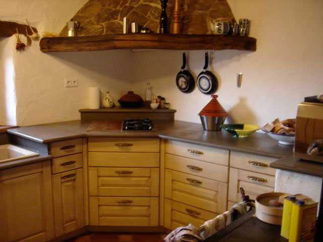 Piano per Cucina in Pietra Alpina Naturale su misura n°10
