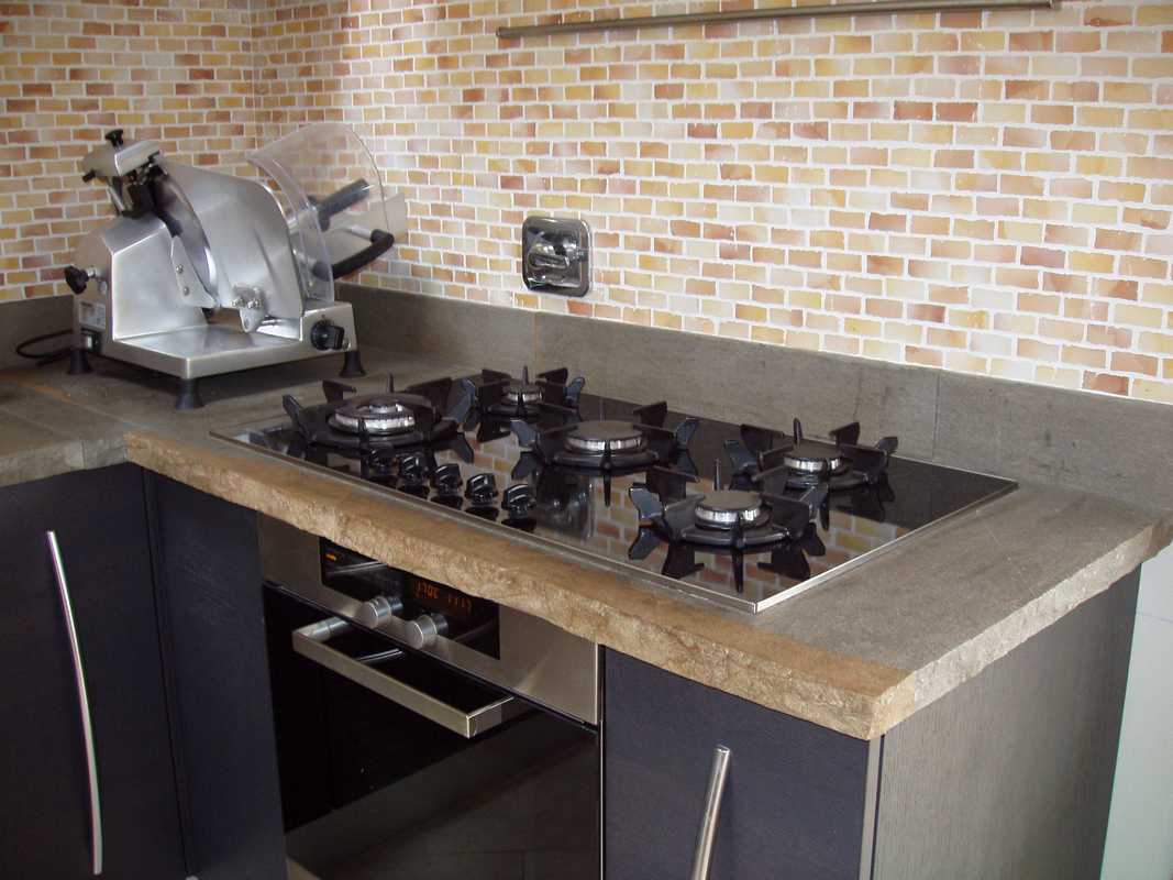 Piano per Cucina in Pietra Alpina Naturale su misura n°39