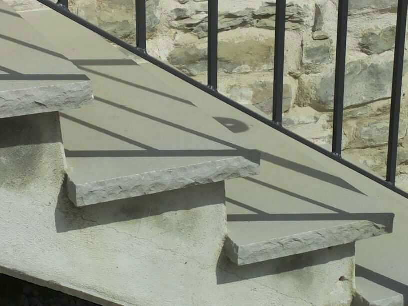 Scala esterna in Pietra Alpina Naturale n°23