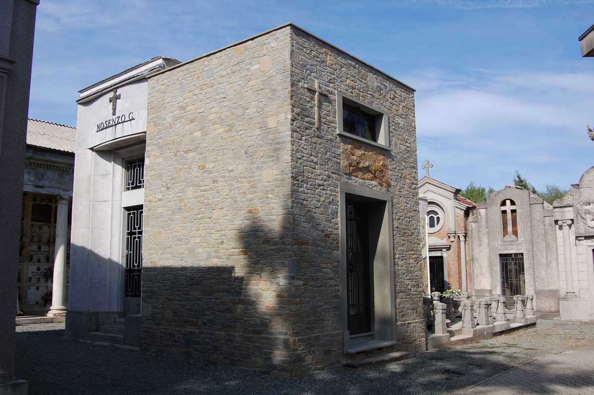 Tombe familiale en Pierre de Langa Naturelle n°4